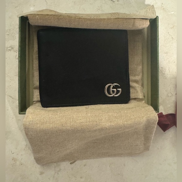 Gucci wallet - Picture 1 of 7